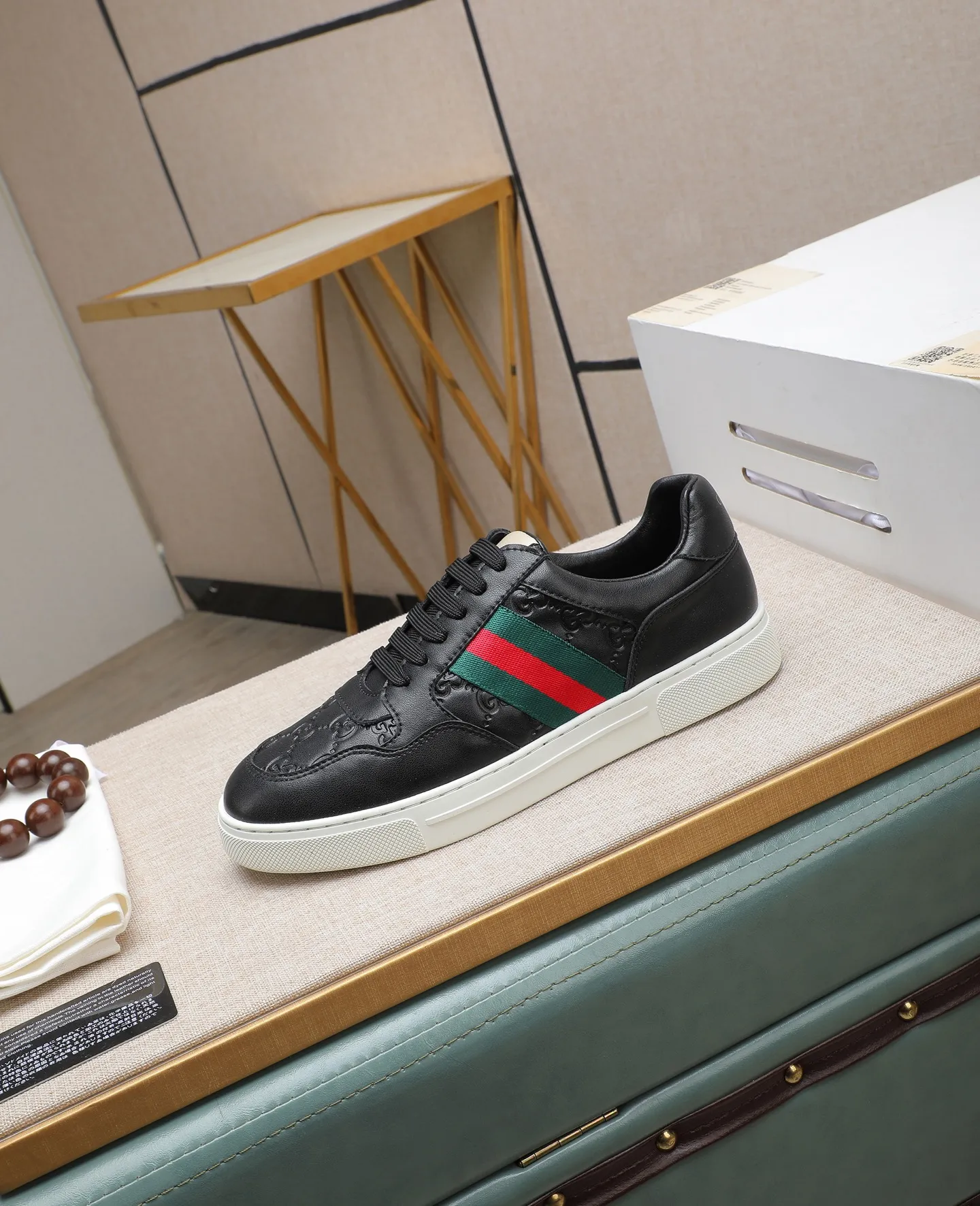 Men's shoes💰440 GUCCI🔍🔍Latest spring style On sale at the same time at the counter, original calfskin imported from Italy, genuine leather lining, (high-end, luxury, and class) exquisite workmanship, soles: original soles specially provided by the original factory, ⚠Exclusive double-layer movable molded soles are super comfortable⚠, real photos🎬The real ones are better🔍🔍"High quality·Follow the order" code number 38-44